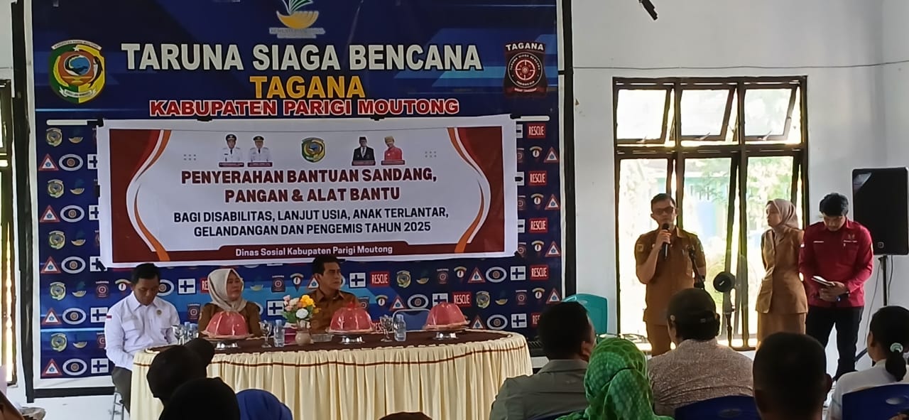 Dinsos Parimo Salurkan Bantuan Sandang, Pangan, dan Alat Bantu untuk Warga Rentan