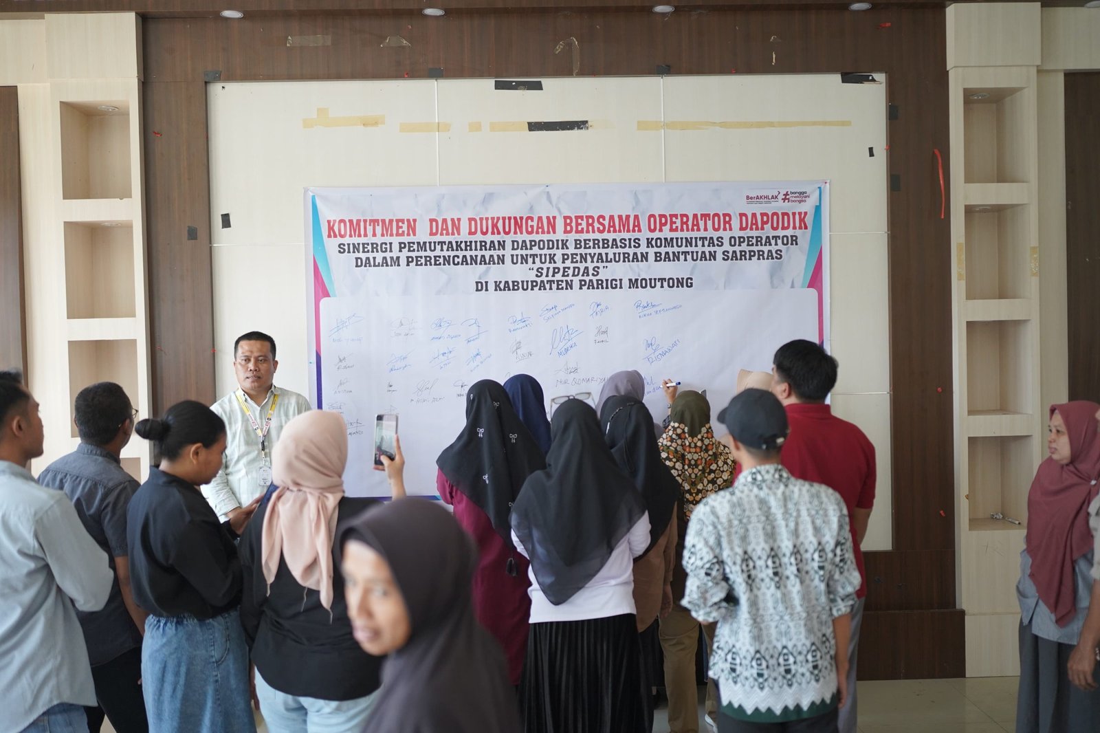 Lewat SIPEDAS, Disdikbud Parimo Ubah Pola Pikir Sekolah soal Bantuan Sarpras