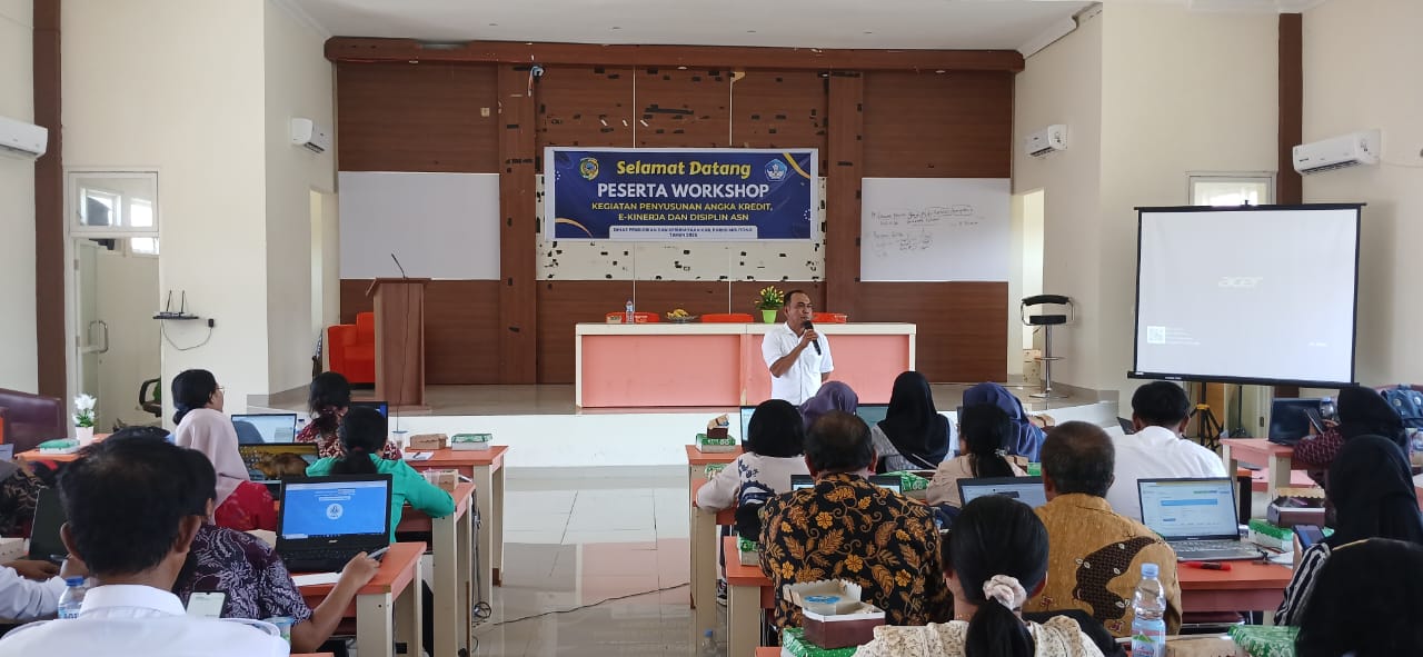 Disdikbud Parimo Gelar Workshop Penguatan Peran dan Disiplin Guru ASN
