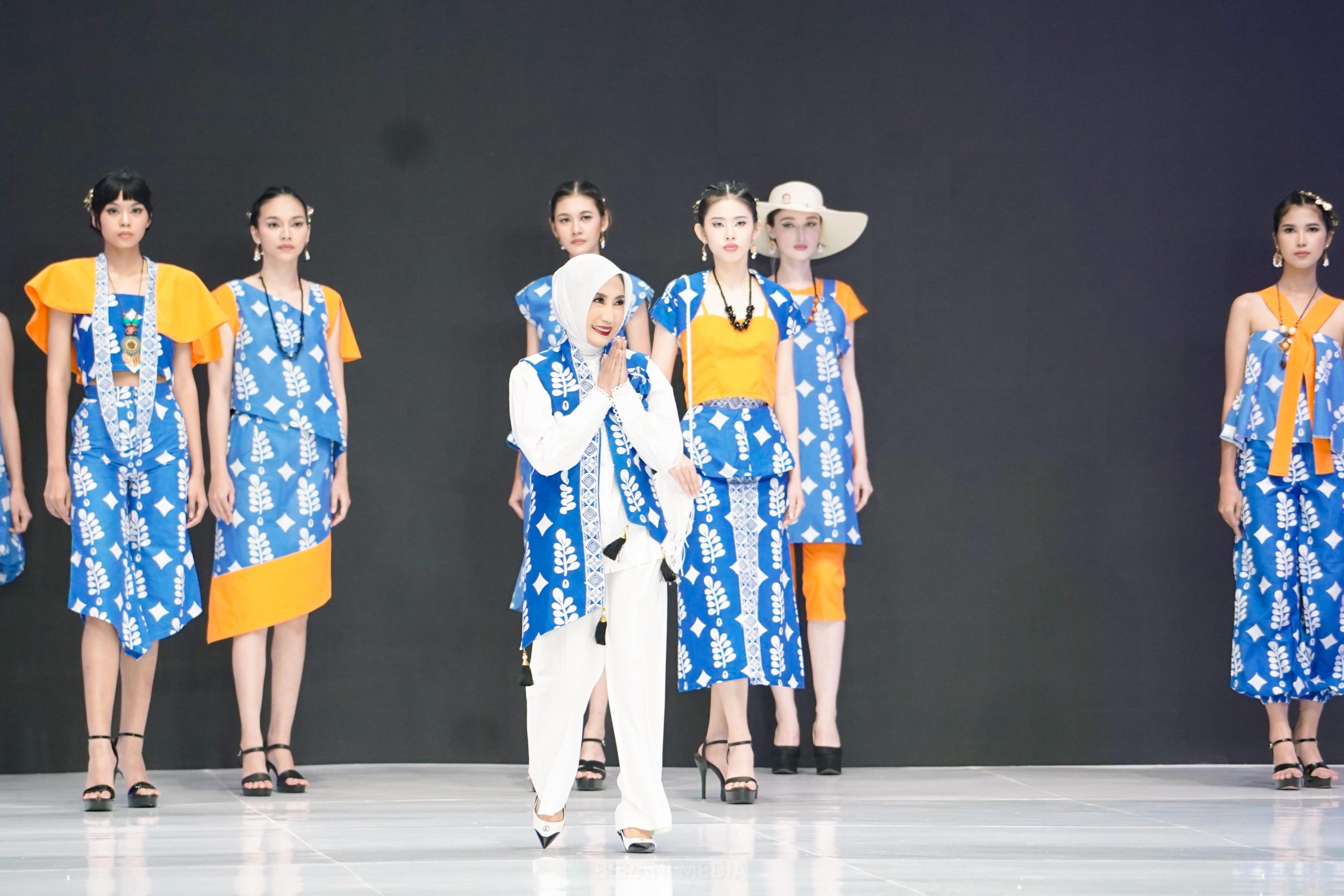 Batik Banava Tampil di JFW 2025: Diplomasi Budaya Sulteng di Panggung Nasional