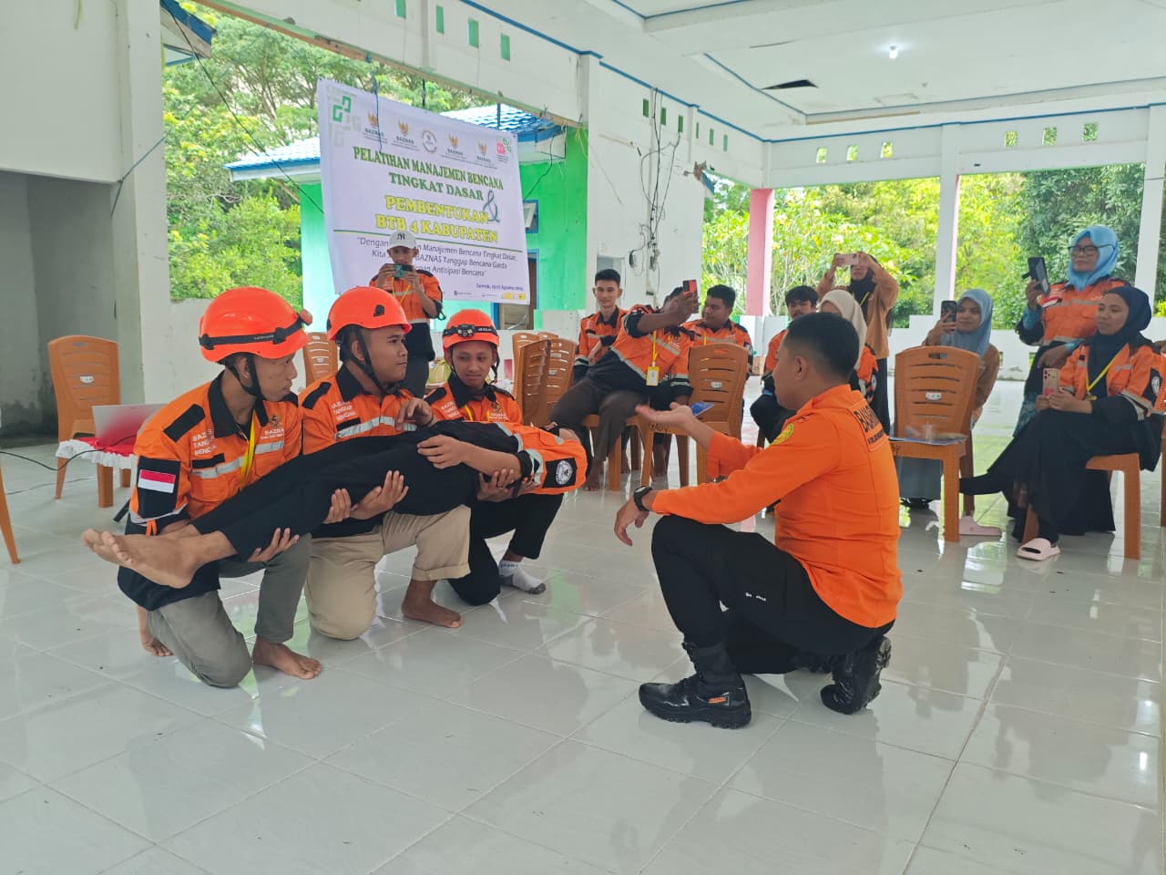 Pos SAR Luwuk Latih 40 Relawan BAZNAS Empat Kabupaten Tangani Bencana