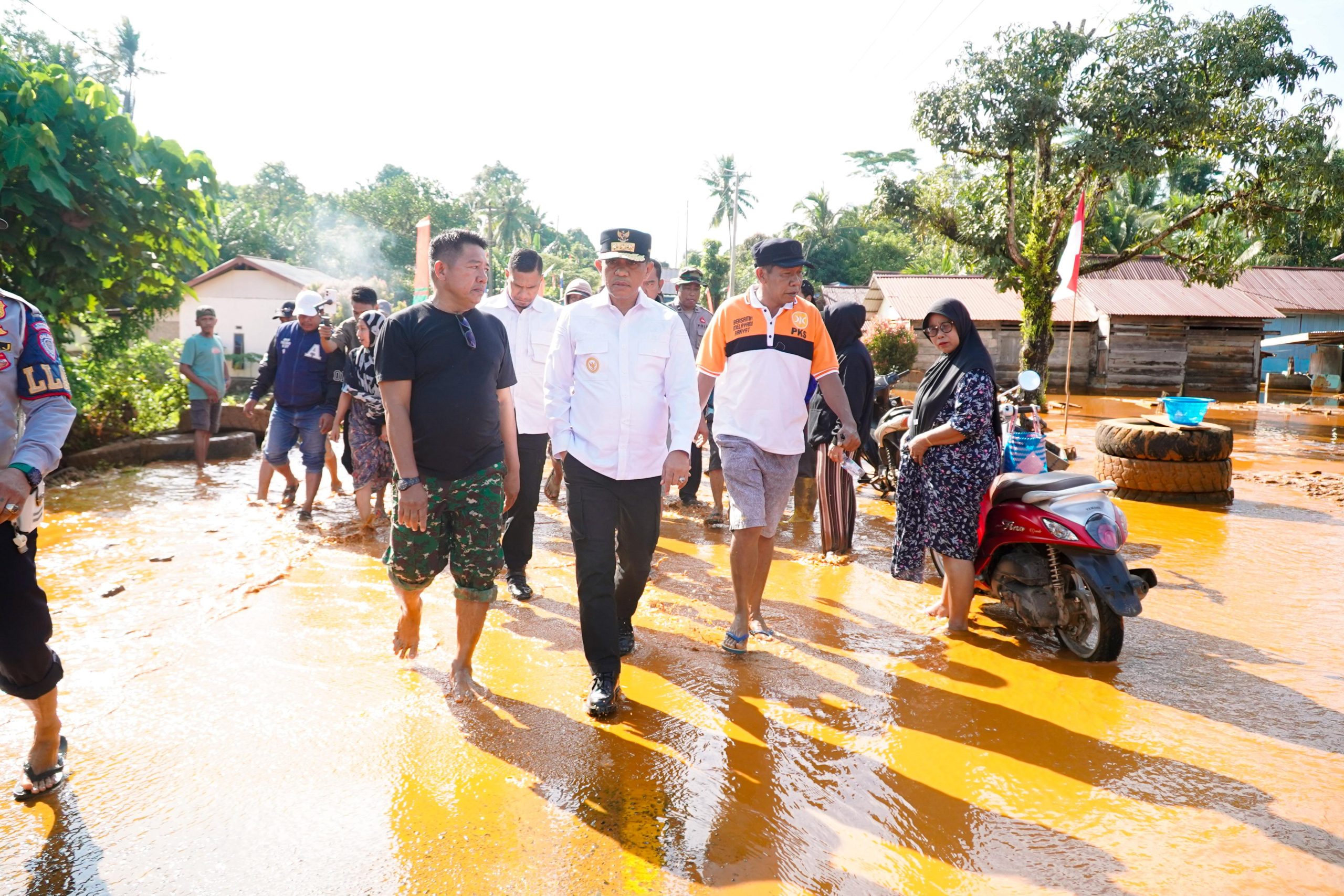 Tinjau Banjir Bandang di Malino, Gubernur Sulteng Tegas Hentikan Aktivitas Tambang