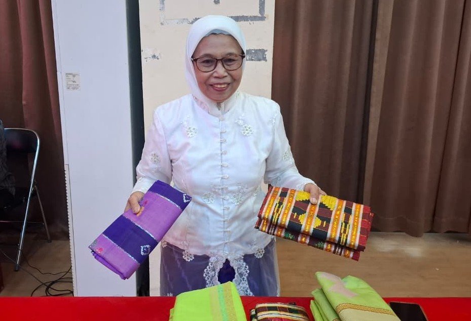 Pengrajin Tenun Butija di Parimo Bertahan Menjaga Eksistensi