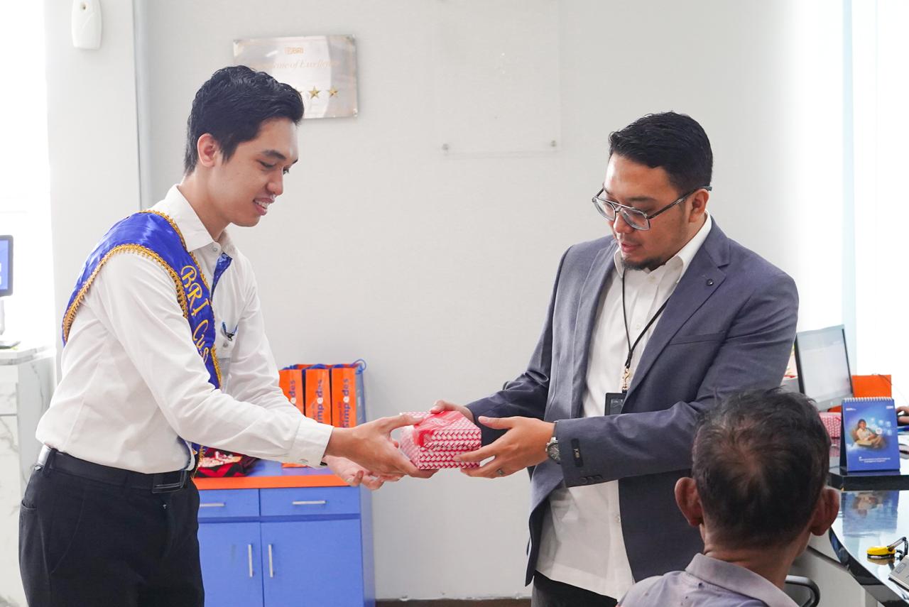 BRI Parigi Apresiasi Nasabah di Hari Pelanggan Nasional 2025