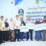 13.900 Pekerja Rentan di Parimo Dapat Jaminan Sosial Ketenagakerjaan