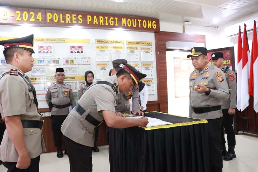 Polres Parimo Segarkan Organisasi Lewat Pelantikan Kabag Ren dan Sertijab Kasi Humas