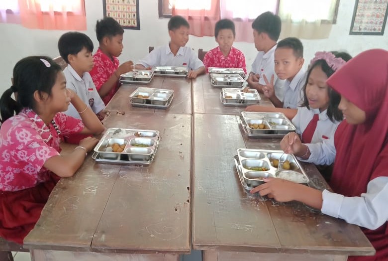 Program MBG Bantu Siswa SDN 19 Balaesang Belajar Lebih Sehat