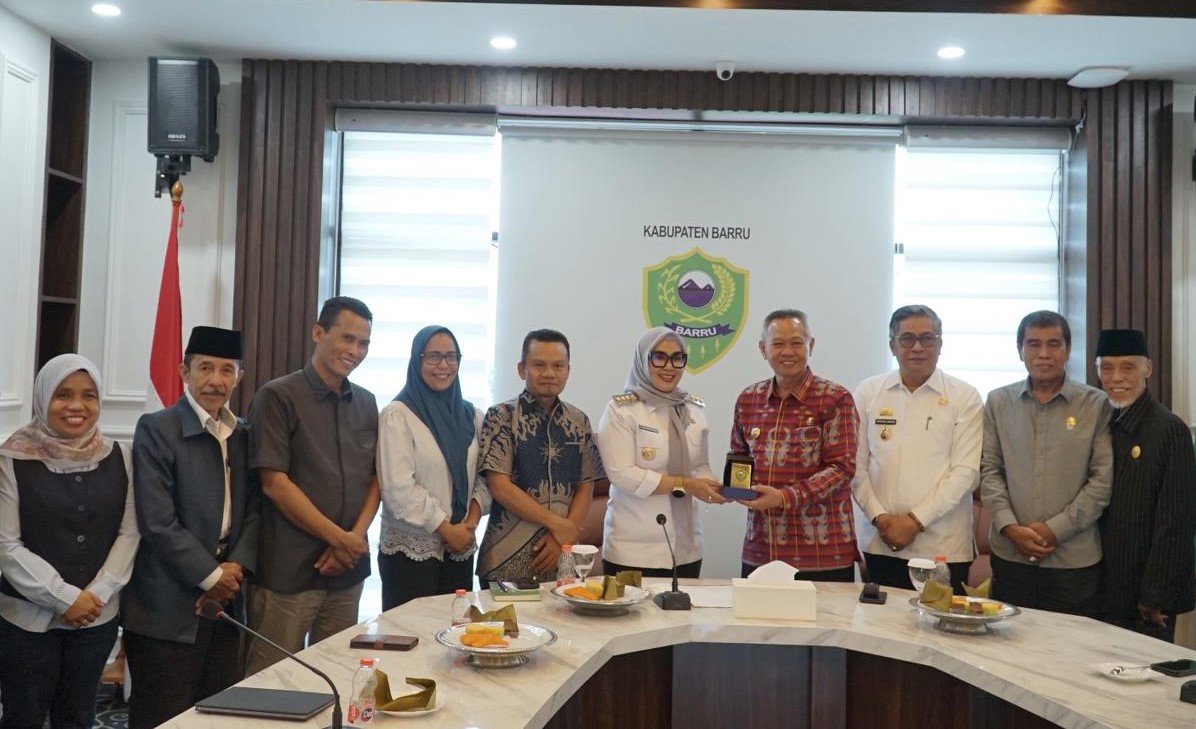 Pemda Sigi Pelajari Inovasi Pelayanan Publik dan Pengelolaan Zakat di Kabupaten Barru