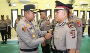 Rotasi di Polsek Tomini, Kapolres Parimo Tekankan Peningkatan Pelayanan Publik Rotasi di Polsek Tomini, Kapolres Parimo Tekankan Peningkatan Pelayanan Publik