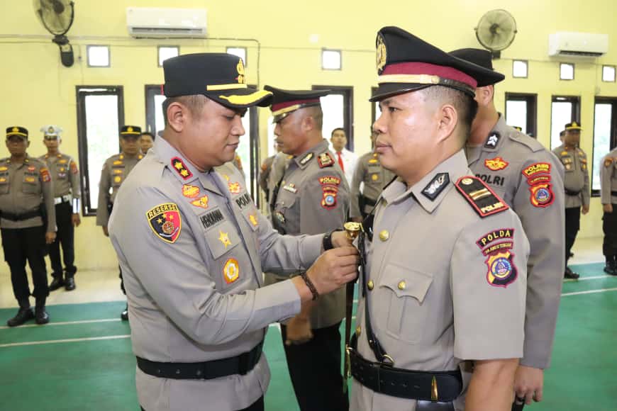 Rotasi di Polsek Tomini, Kapolres Parimo Tekankan Peningkatan Pelayanan Publik