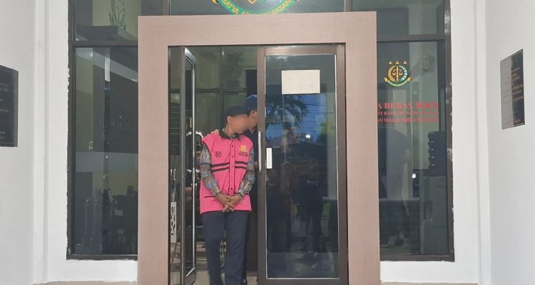 Ditetapkan Tersangka Korupsi Dana Desa, Kades Sausu Auma Ditahan Jaksa