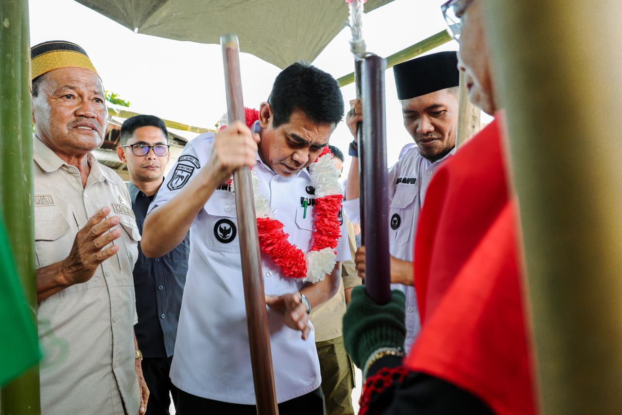 Antisipasi Penumpukan Gabah, Bupati Parimo Minta Bulog Segera Serap Hasil Panen Petani Antisipasi Penumpukan Gabah, Bupati Parimo Minta Bulog Segera Serap Hasil Panen Petani