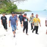 Anwar Hafid Tinjau Togean, Pastikan Pemerataan Layanan Publik