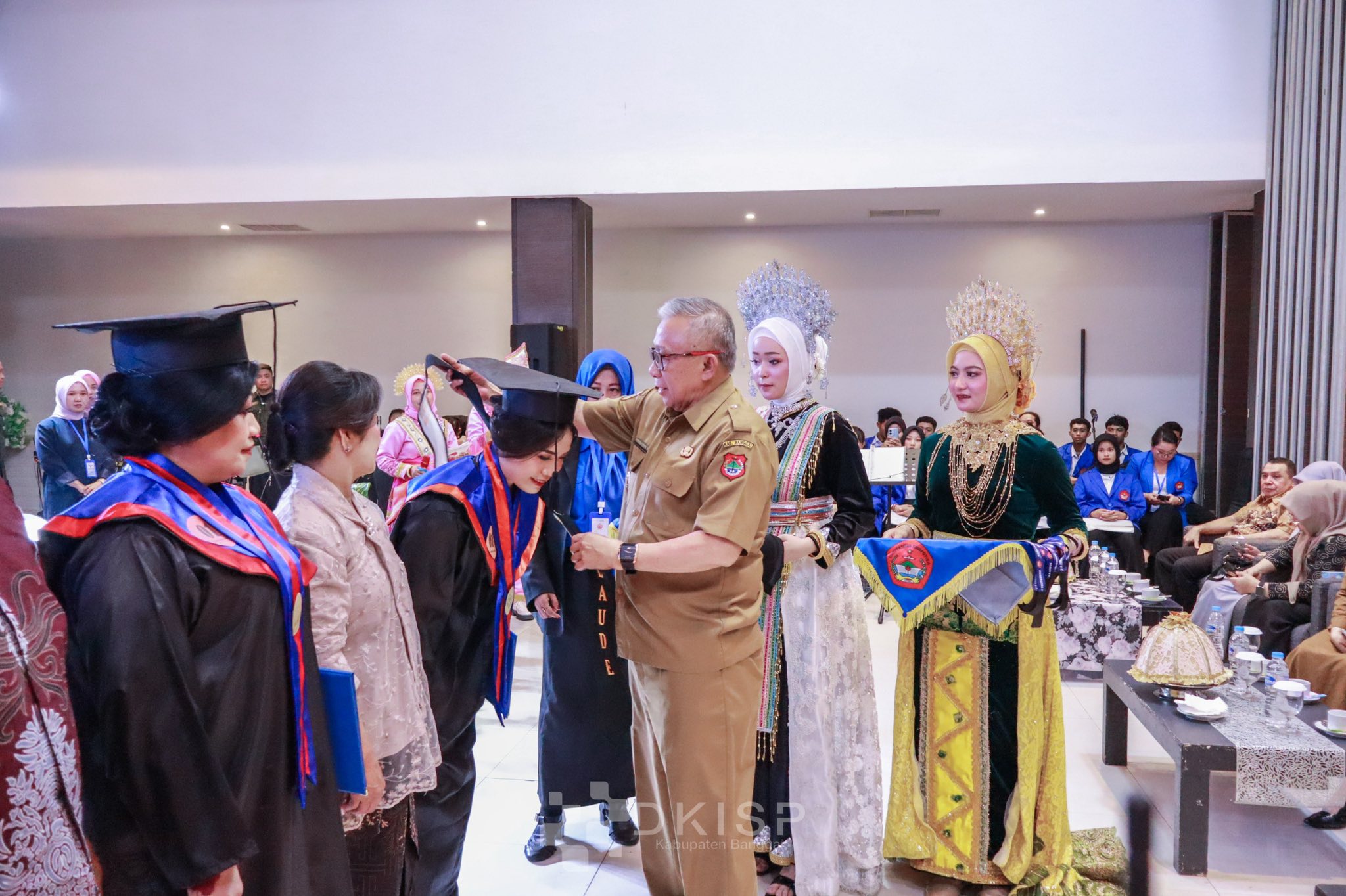 UNTIKA Luwuk Perkuat Peran sebagai Penggerak SDM Daerah Lewat Wisuda 489 Sarjana