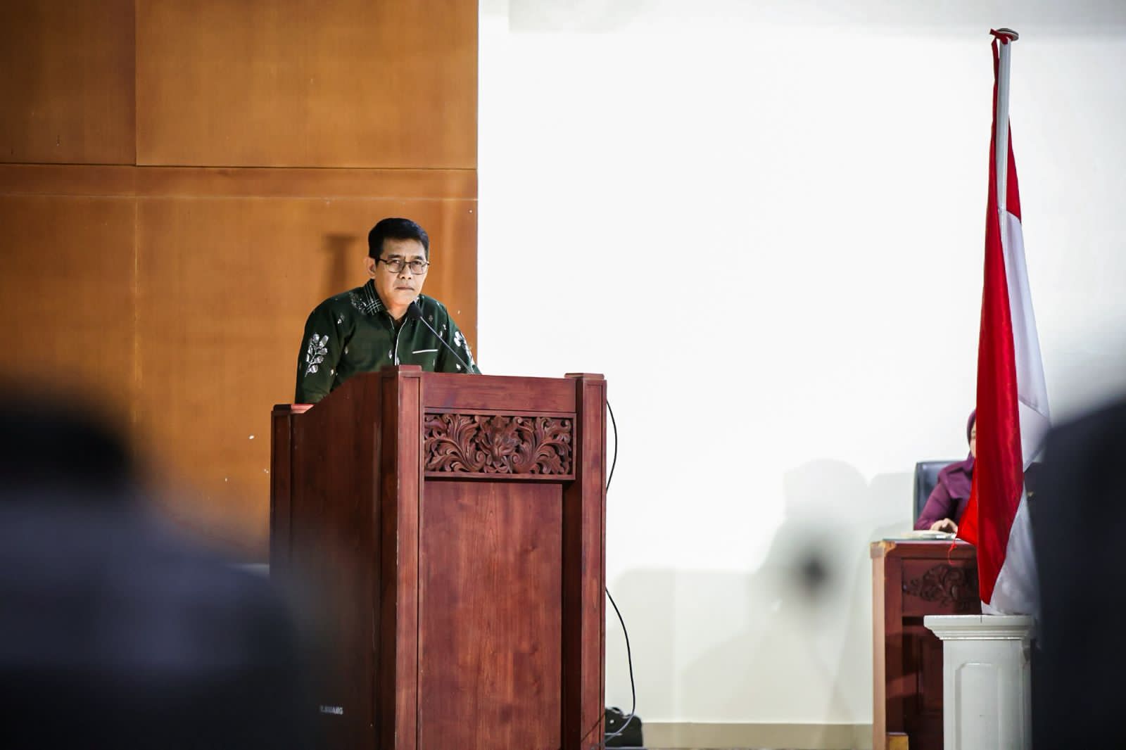 Jawab Fraksi DPRD, Bupati Parimo Akui Ketergantungan Transfer Pusat Masih Tinggi