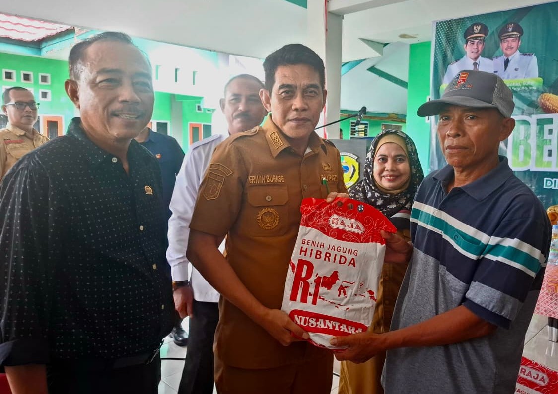Pemda Parimo Salurkan 27.315 Kg Benih Jagung untuk 1.821 Hektare Lahan
