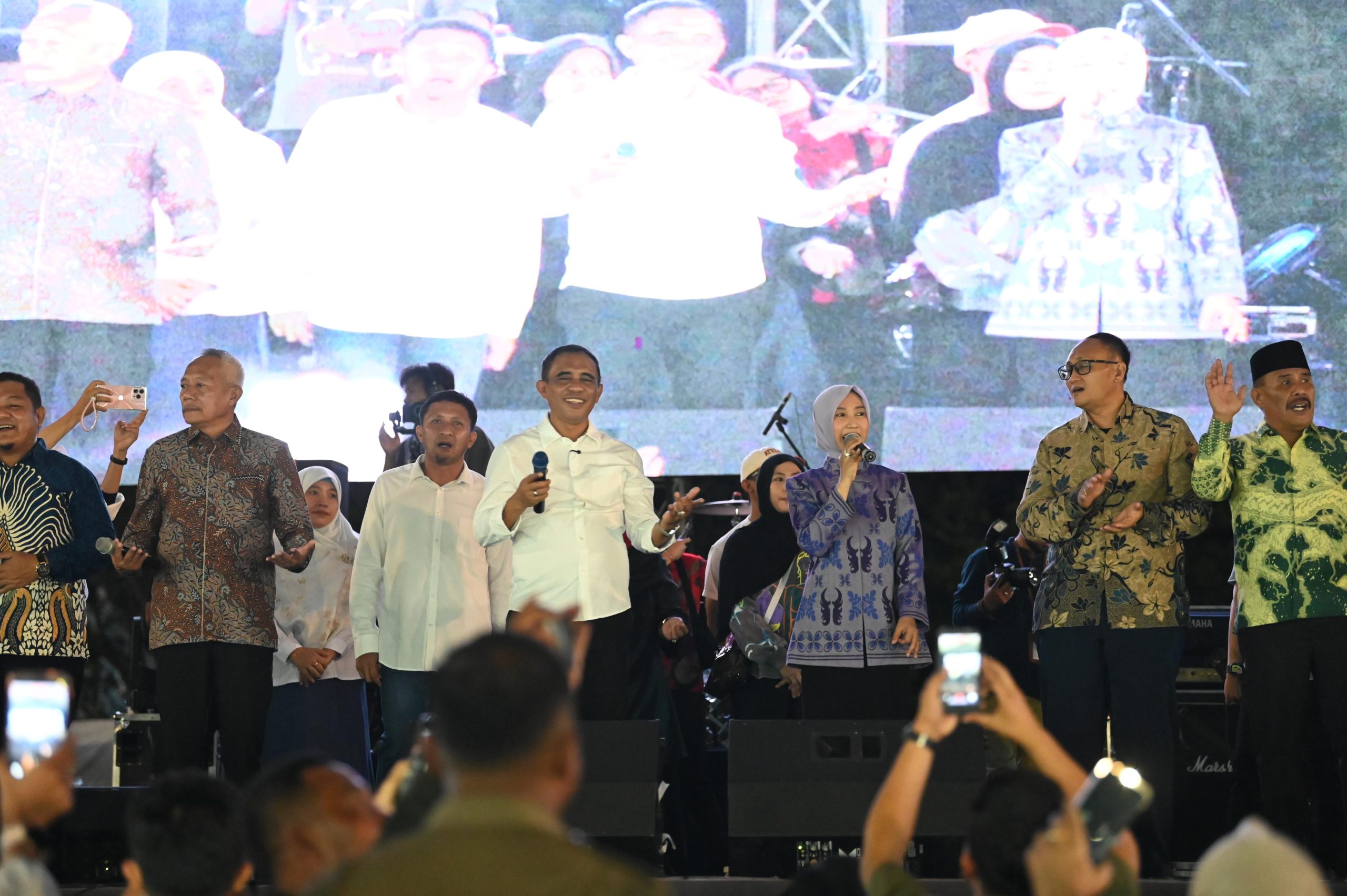 Gubernur Sulteng Tegaskan Dukungan Pembangunan di Gebyar HUT ke-22 Touna