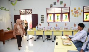 Wagub Gorontalo Pastikan MBG Tepat Sasaran di Sekolah Baru Batudaa Pantai