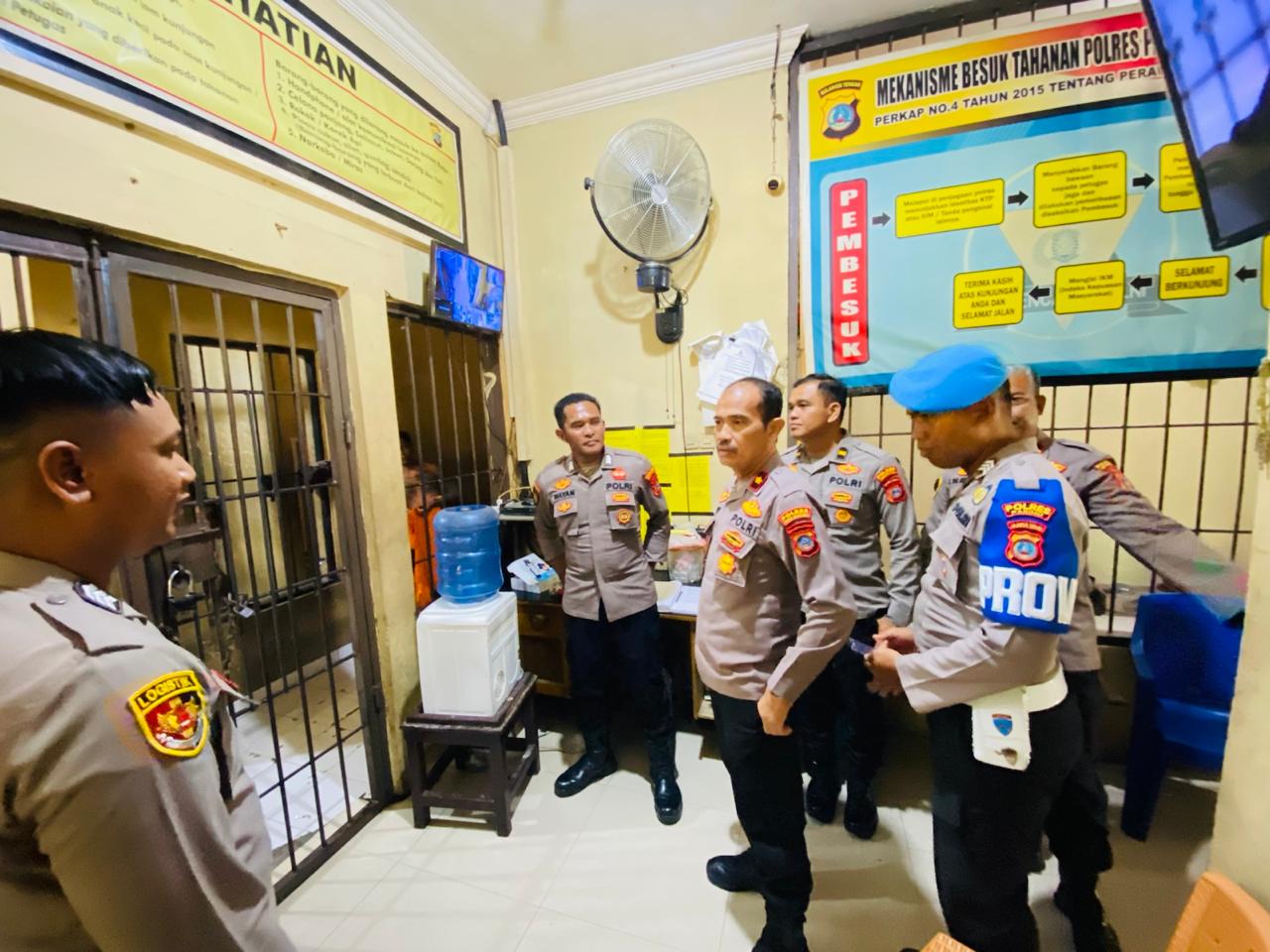 Wakapolres Parimo Perkuat Pengawasan Internal demi Keamanan Tahanan dan Layanan Publik