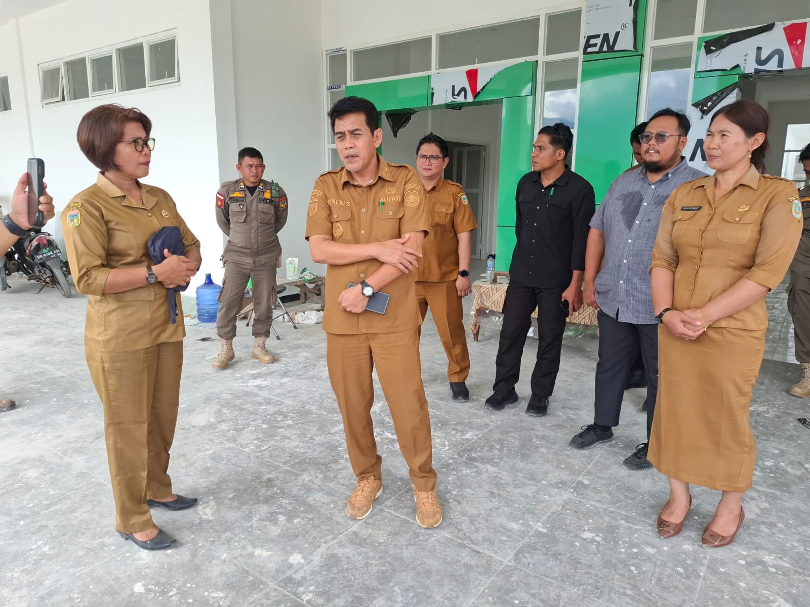 Proyek Strategis Nasional Molor, Bupati Parimo Tegaskan Sanksi Putus Kontrak