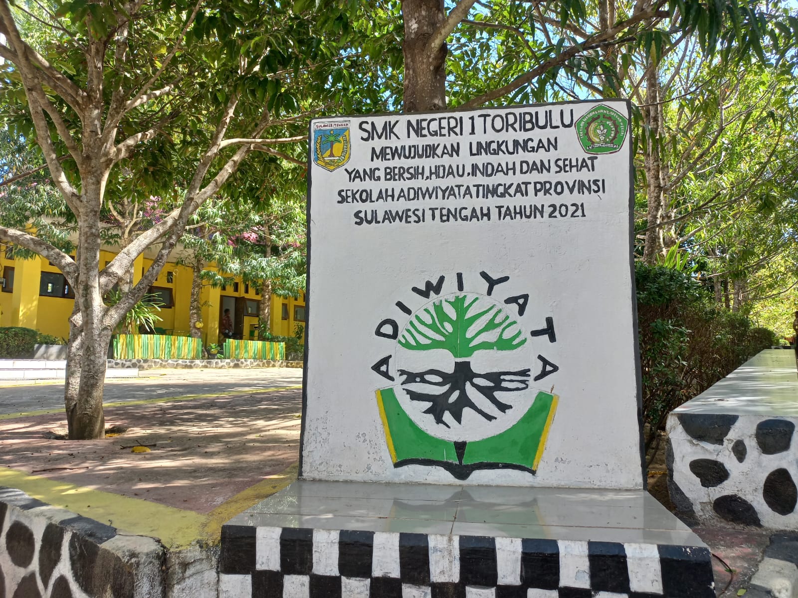 SMKN 1 Toribulu Ukir Prestasi Nasional Lewat Budaya Sekolah Ramah Lingkungan