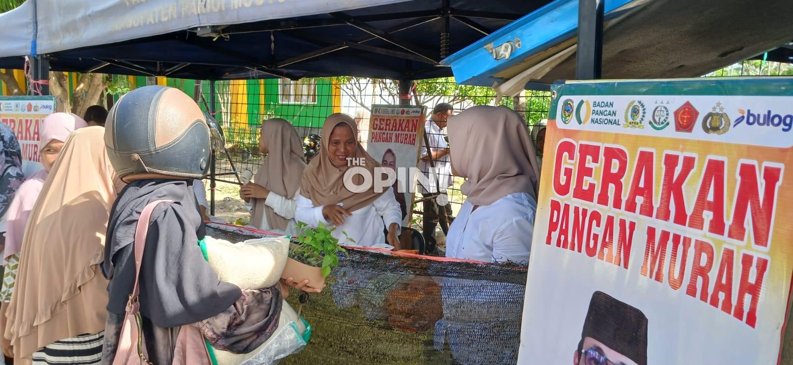 Jelang Ramadan, Pemda Parimo Salurkan 5 Ton Beras Lewat Program GPM