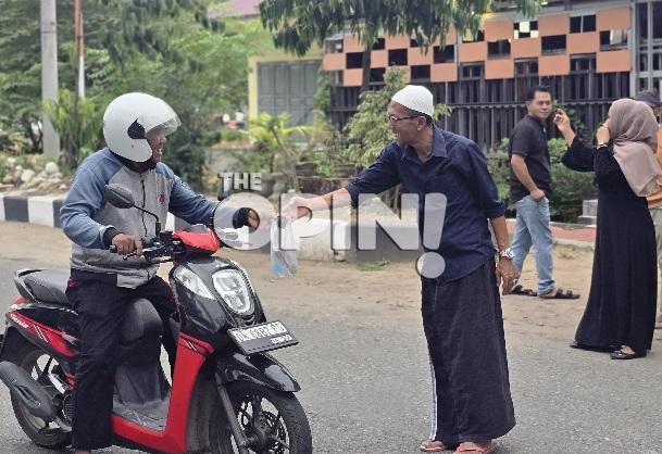 Berbagi Takjil hingga Buka Puasa Bersama, Wakil Ketua DPRD Parimo Pererat Silaturahmi Ramadan