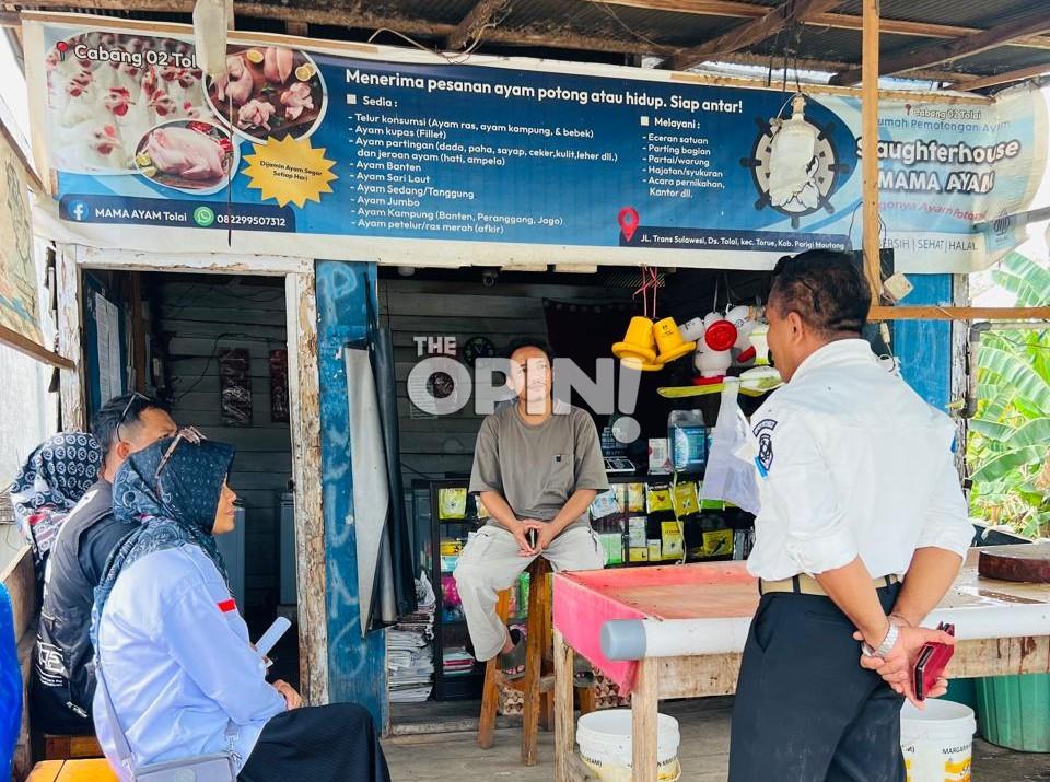 Cegah Penyakit Menular, DISPKH Parimo Awasi Pemotongan Hewan Jelang Idulfitri