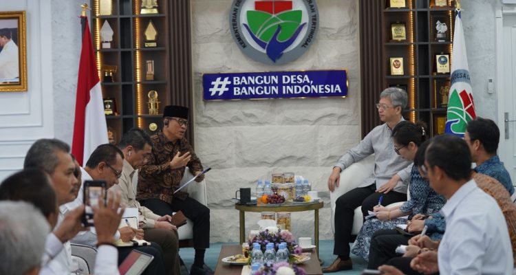 Beremui Dubes China, Mendes Yandri Dorong Kerja Sama Tekan Ketimpangan Desa Tertinggal
