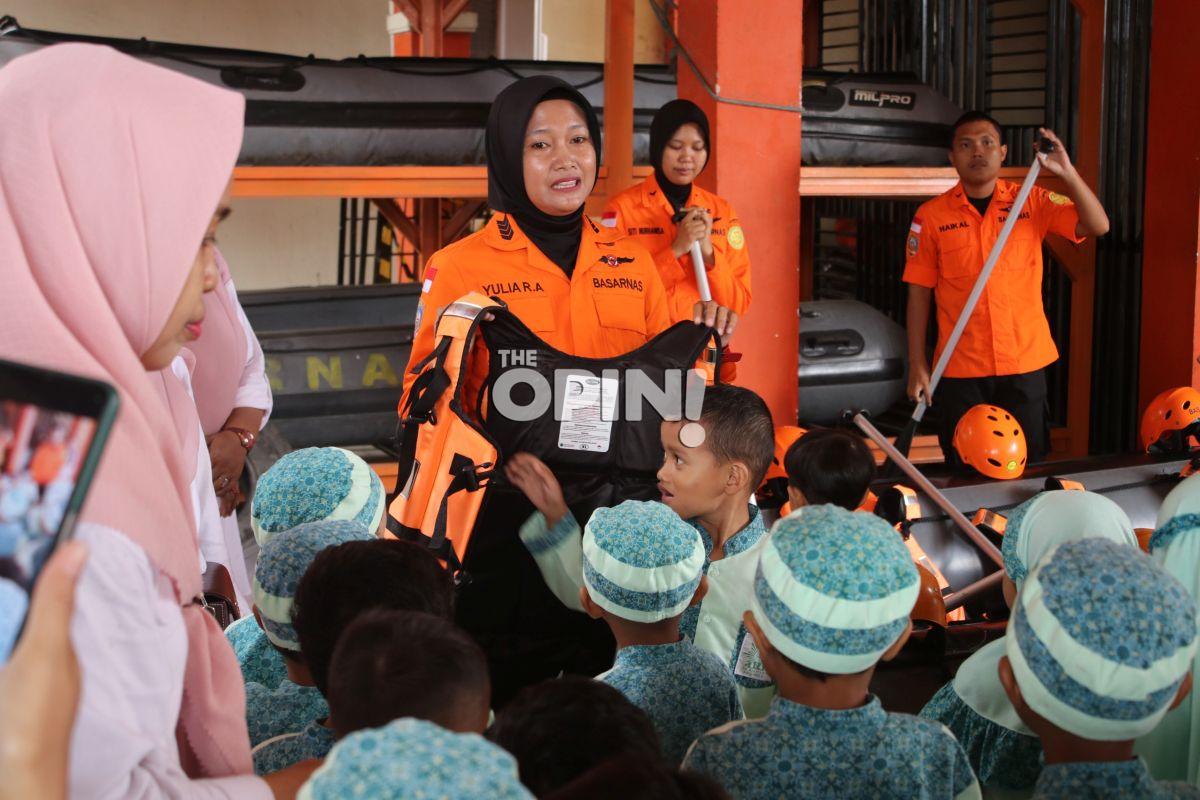 Belajar Keselamatan Sejak Dini, Siswa TK Aisyiyah Kunjungi Kantor Basarnas Palu