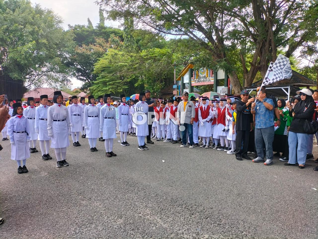 Gerak Jalan HUT ke-24 Parimo Jadi Ajang Tanamkan Disiplin dan Sportivitas Pelajar