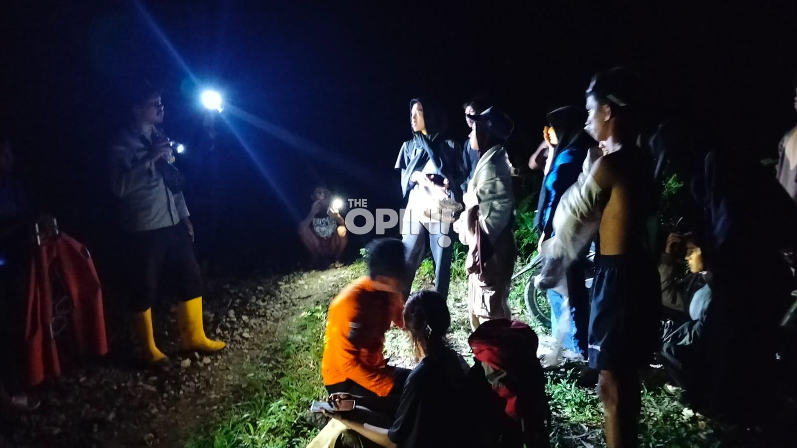 Tim SAR Evakuasi Enam Pendaki Tersesat di Gunung Lamari Touna