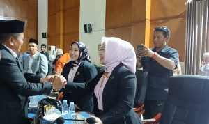 Irawati Desak Pemda Perhatikan Jembatan dan Sekolah di Mepanga Irawati Desak Pemda Perhatikan Jembatan dan Sekolah di Mepanga