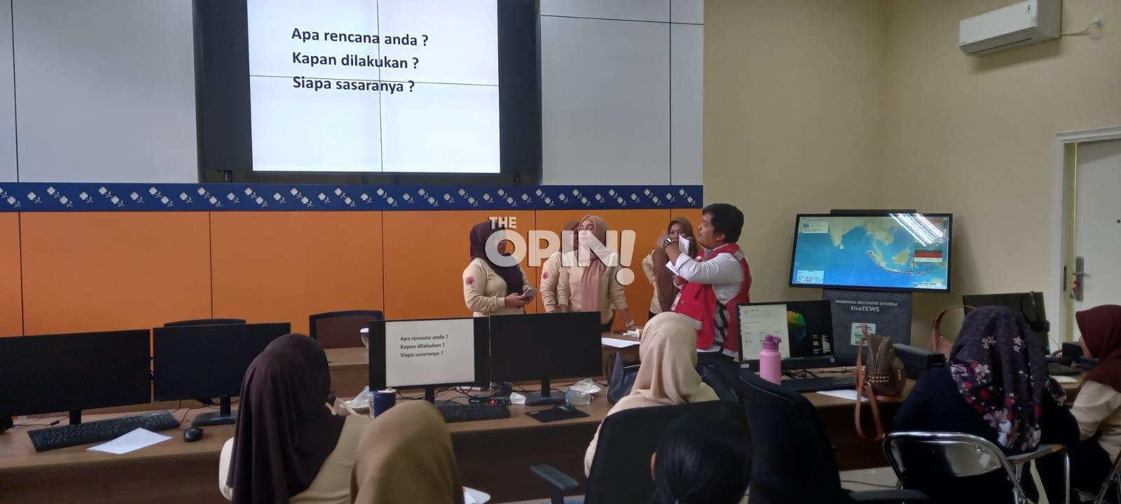 Hari Kedua Trauma Healing, Relawan Parimo Dibekali Penanganan Kelompok Rentan