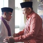 Gubernur Gusnar Sambut Kajati Gorontalo dengan Adat Mopotilolo di Bandara Djalaludin