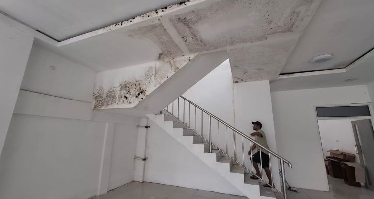 DPRD Parimo Kritik Kualitas Gedung Perpustakaan, Belum Dipakai Sudah Bocor