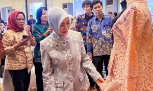 Ketua Dekranasda Sulteng Dorong Wastra Lokal Masuk Gaya Hidup Generasi Muda Ketua Dekranasda Sulteng Dorong Wastra Lokal Masuk Gaya Hidup Generasi Muda
