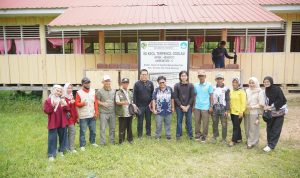 Tim Kemendikdasmen Verifikasi Langsung Kondisi SDK Terpencil Ogolau di Parimo