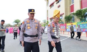 Polda Sulteng Gelar Penyambutan Adat untuk Kapolda Baru Polda Sulteng Gelar Penyambutan Adat untuk Kapolda Baru