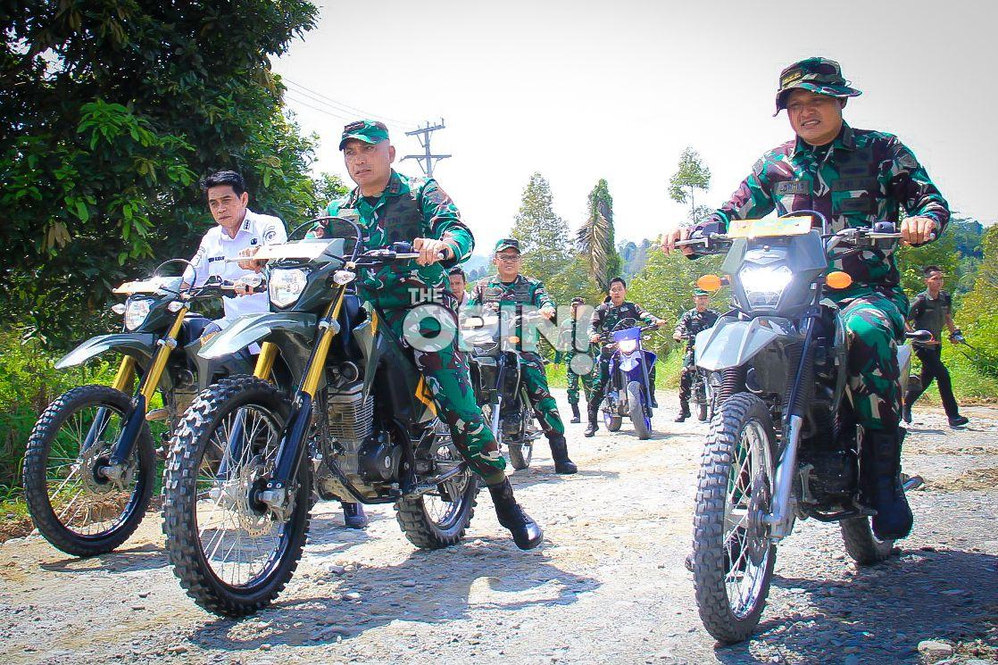 Jalan TMMD di Sausu Rampung, Bupati Parimo Tinjau Hasil Pembangunan