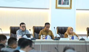 Gubernur Anwar Hafid Targetkan Sulteng Jadi Raja Durian Dunia Gubernur Anwar Hafid Targetkan Sulteng Jadi Raja Durian Dunia