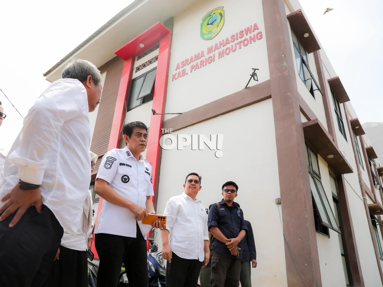 Bupati Erwin Burase Cek Asrama Mahasiswa Parimo di Palu
