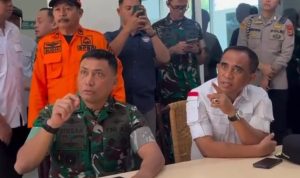 Usai Tugas di Jakarta, Gubernur Anwar Hafid Langsung Kembali ke Sigi Tangani Dampak Gempa Usai Tugas di Jakarta, Gubernur Anwar Hafid Langsung Kembali ke Sigi Tangani Dampak Gempa