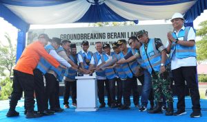Gubernur Anwar Minta Warga Awasi Proyek Infrastruktur Rp604,8 Miliar di Sulteng Gubernur Anwar Minta Warga Awasi Proyek Infrastruktur Rp604,8 Miliar di Sulteng