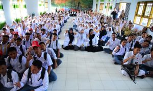 Wagub Gorontalo Ingatkan Pelajar Jauhi Perilaku Berisiko Penyebab HIV/AIDS Wagub Gorontalo Ingatkan Pelajar Jauhi Perilaku Berisiko Penyebab HIV/AIDS