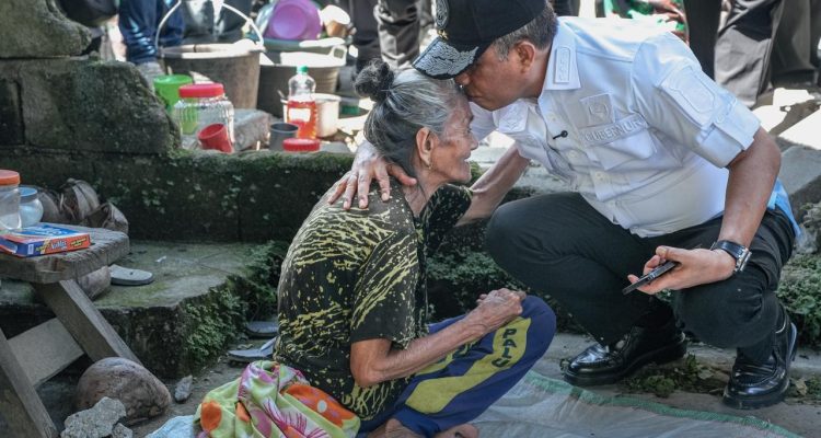 Gubernur Anwar Hafid Tinjau Lima Desa Terdampak Gempa di Sigi