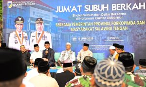 Bangun Budaya Subuh Berjamaah, Gubernur Anwar Hafid Ajak ASN Awali Hari dengan Doa Bangun Budaya Subuh Berjamaah, Gubernur Anwar Hafid Ajak ASN Awali Hari dengan Doa