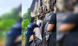 Polisi Selidiki Identitas Mayat yang Ditemukan Tergantung di Kebun Desa Lobu Polisi Selidiki Identitas Mayat yang Ditemukan Tergantung di Kebun Desa Lobu