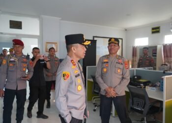 Kapolda Sulteng Sidak SPKT, Tekankan Pelayanan Cepat dan Humanis