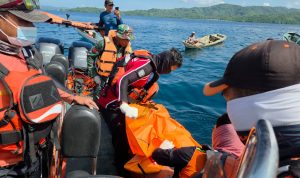 Korban Perahu Katinting Terbalik di Perairan Balut Ditemukan Meninggal Korban Perahu Katinting Terbalik di Perairan Balut Ditemukan Meninggal